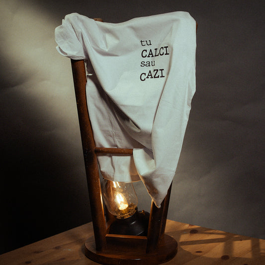 Tricou "Tu Calci sau Cazi"